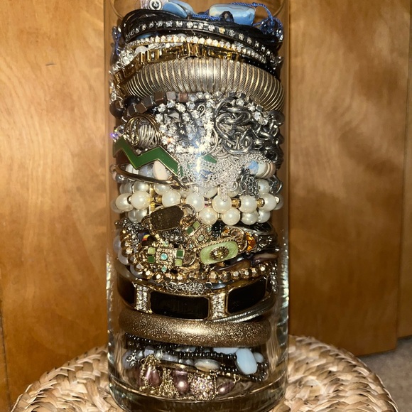 Mystery Jewelry Jar! Variety of Gold, Silver, & colored new & vintage pieces! - Picture 1 of 4